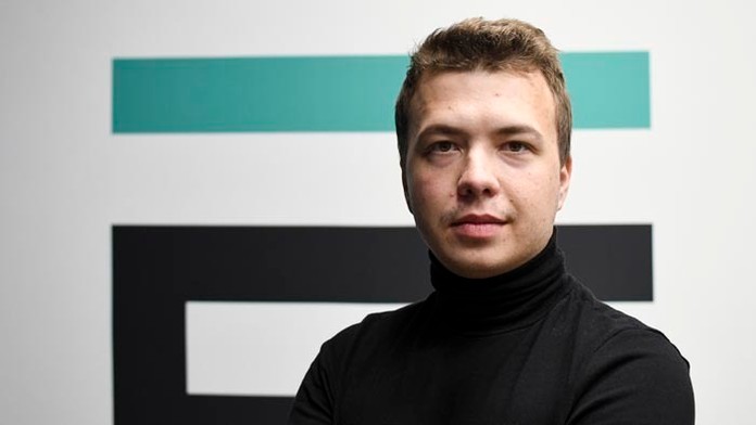 Na archívnej snímke bieloruský novinár a opozičný aktivista Raman Pratasevič.