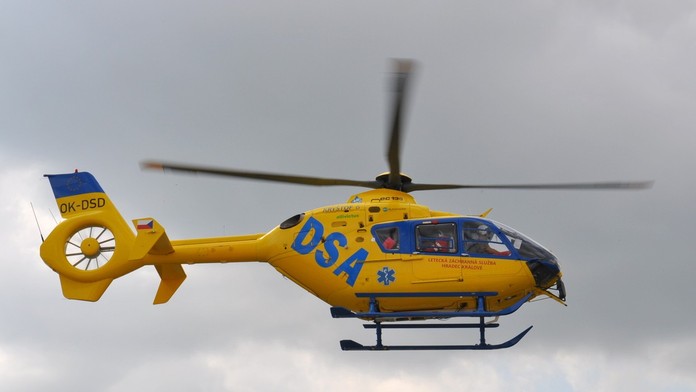 Vrtuľník českej Leteckej záchrannej služby - ilustračná snímka