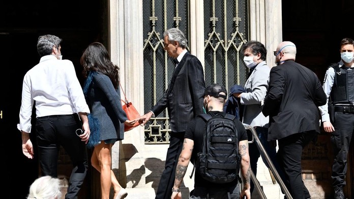 V aute zahynuli dvaja muži.