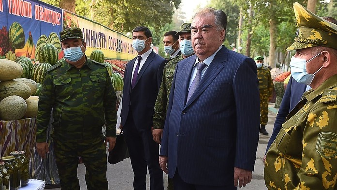 Tadžický prezident Emomali Rachmon.