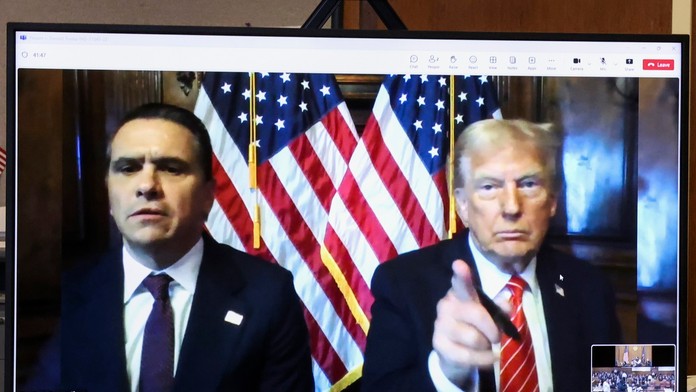 Trump je vinný v kauze podplácania pornoherečky, do väzenia však nepôjde, rozhodol súd