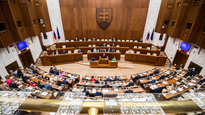 V parlamente mali byť poslanci s ochorením COVID-19, Šipoš to nepotvrdil