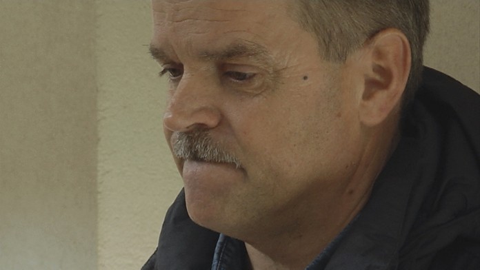 Starosta, ktorý nafúkal a naďalej šoféruje.