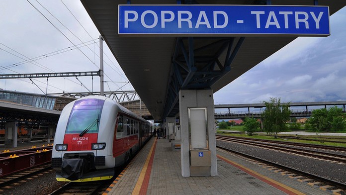 Nástupište na železničnej stanici Poprad-Tatry.