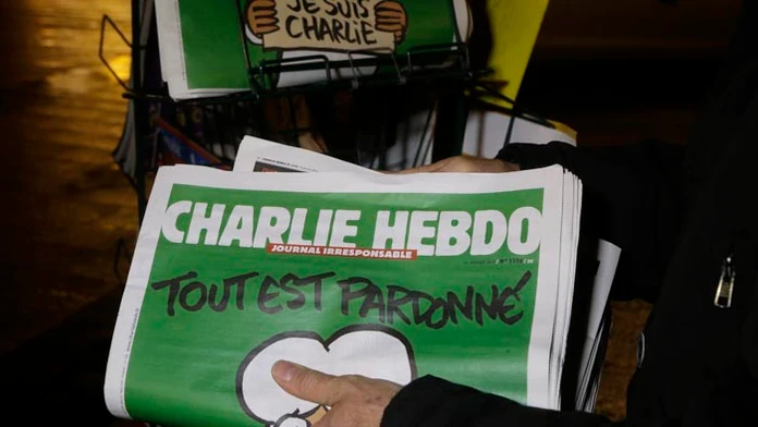 Microsoft tvrdí, že do francúzskeho časopisu Charlie Hebdo sa „nabúrali“ Iránci