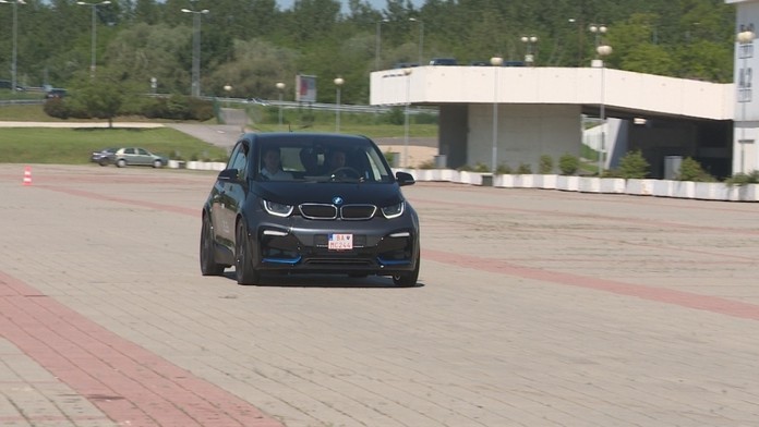 Zhorená strecha domu.