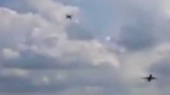 Lietadlá boli od seba veľmi blízko.