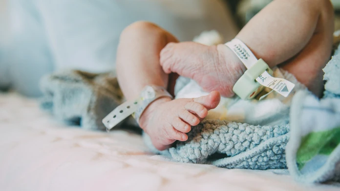 Otec zmenil meno syna, zatiaľ čo manželka spala. Takýto dôvod ste ešte určite nepočuli