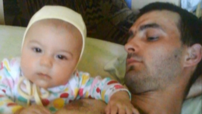 Malé deti prišli o otca (†26), teraz nemajú z čoho žiť. Zamietli im sirotský dôchodok