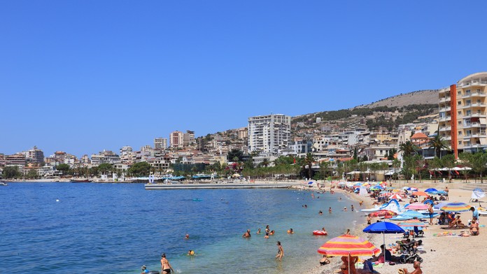 PREHĽAD: Dovolenkové nálady Slovákov sa menia. Toto leto prudko vystrelila krajina na Balkáne či exotika