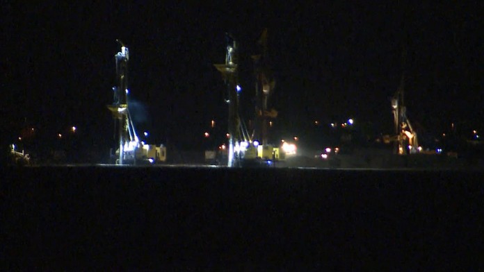 O pokojnom spánku môžu len snívať. Na stavbe Jaguaru je rušno aj v noci