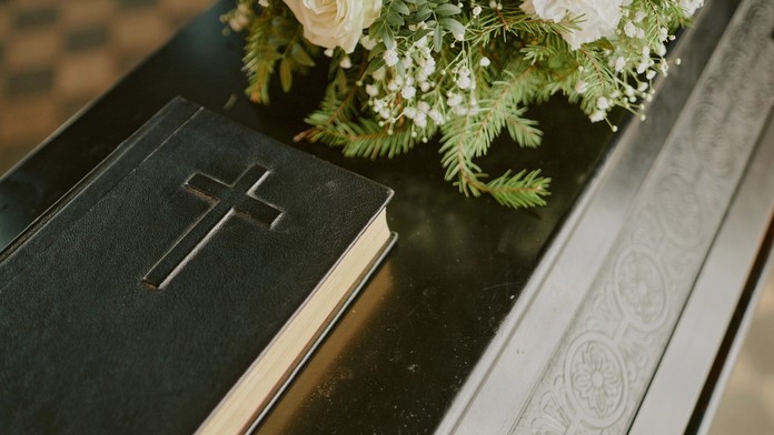 Dievčatko ožilo počas vlastného pohrebu. Nádej pre ťažko skúšanú rodinu schladila zdrvujúca správa