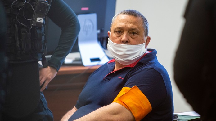 Senát Špecializovaného trestného súdu (ŠTS) otvoril hlavné pojednávanie so starostom Dolného Chotára Františkom Dorom a ďalšími 