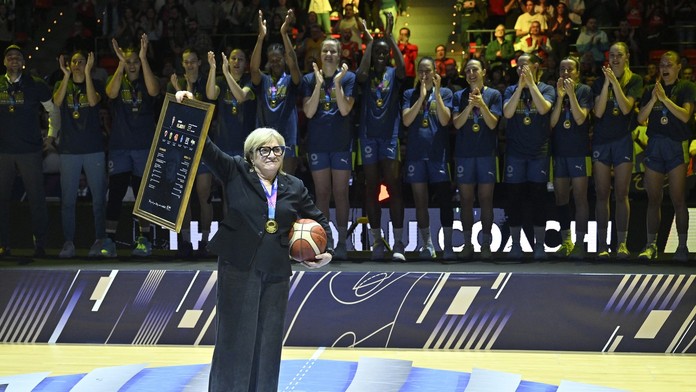 Legendárna trénerka Hejková: Ocenenie od Huliaka by som odmietla. Aj tak nevie, kto som, nie som medveď, žartuje