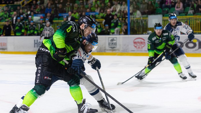 Momentka z play-off zápasu medzi Žilinou a Popradom