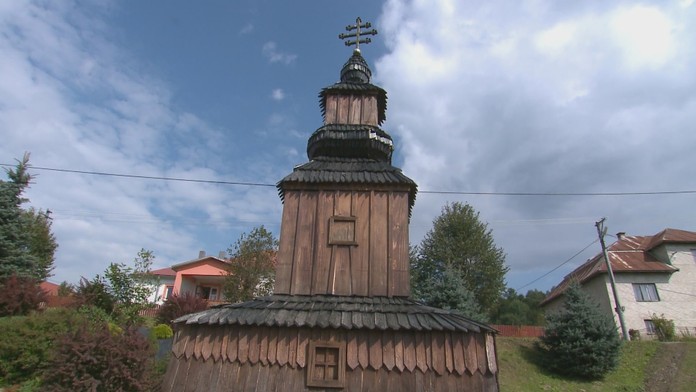 Diego Carlos so spoluhráčmi oslavuje gól do siete Interu.j