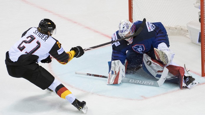 Šéfovia diplomacií USA a Ruska Mike Pompeo a Sergej Lavrov.