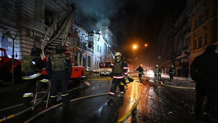 Rusi podnikli ďalšiu vlnu útokov. Ukrajinci hlásia, že zostrelili 21 zo 49 dronov