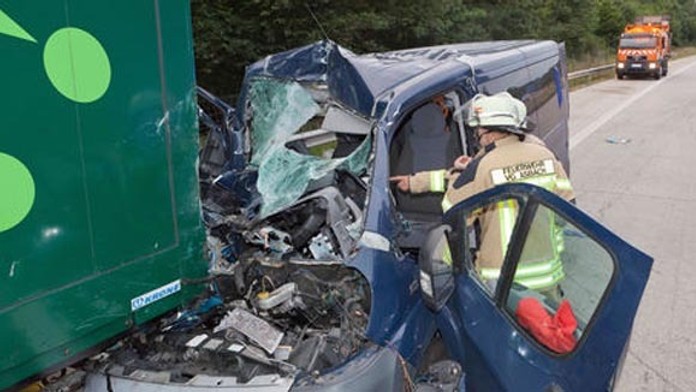 Nehoda slovenského mikrobusu na diaľnici v Nemecku