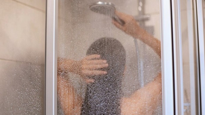 Sprcha. Ilustračná snímka. 