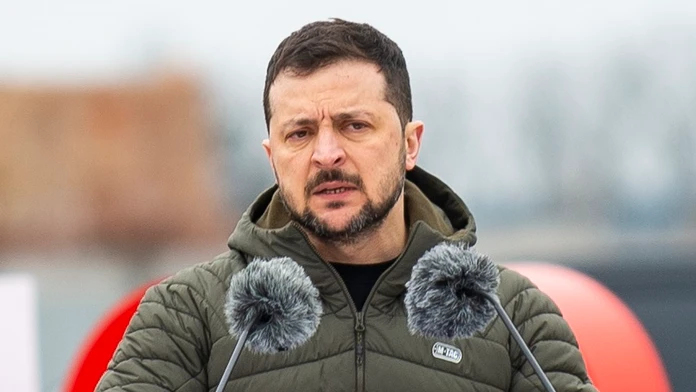 Podľa Zelenského poškodenie priehrady neovplyvní plány na protiofenzívu: Armáda je pripravená