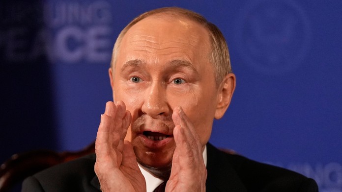 Ukrajina označila stretnutie Zelenského s Putinom v Moskve za neprijateľné. Podľa Kyjeva to robí naschvál