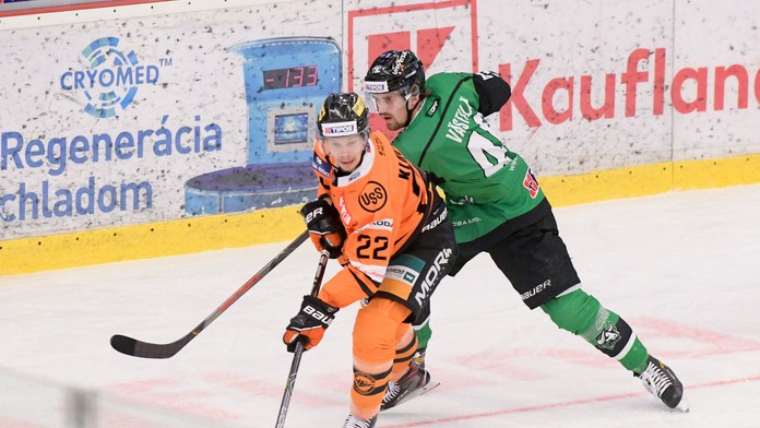 Pavel Klhufek (Košice) a Markus Vastilla (Nové Zámky) vo štvrtom zápase predkola play off.