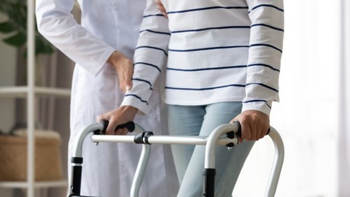 Mladá žena trpí vzácnym nevyliečiteľným ochorením. Prvé príznaky pripisovala puberte