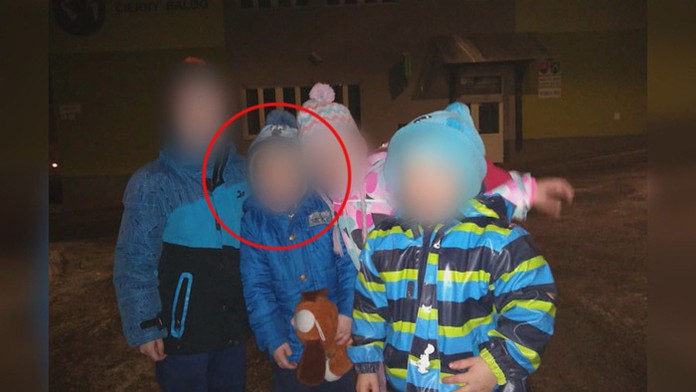 Nikita Kučerov z Tampy oslavuje gól proti Nashvillu.