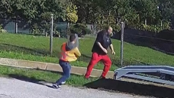 Jai Hindley sa raduje z víťazstva v kráľovskej etape Giro d Italia.