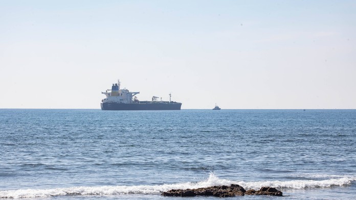 Ruský tanker s ropou napriek blokáde dorazil na Kubu. Trump hovorí o výnimke