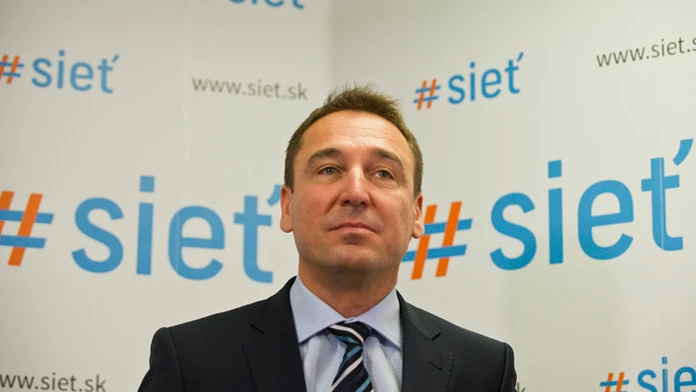 Nominant na ministra, dopravy, výstavby a regionálneho rozvoja SR Roman Brecely.