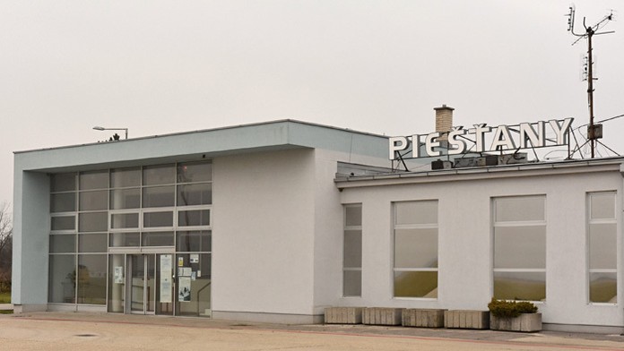 Budova spoločnosti Piešťanské letisko.a.s.