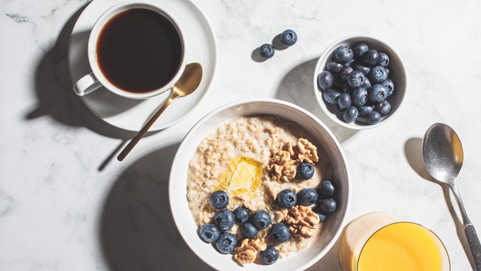 Tri potraviny, ktoré by ste mali jesť na raňajky, aby ste znížili riziko „tichého zabijaka“