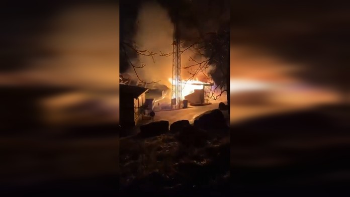 VIDEO: Mali veľké plány, no prišiel šok. Štadión zachvátil požiar, spôsobiť ho mal 15-ročný chlapec