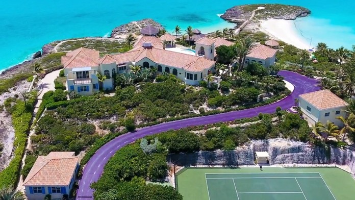 Súkromné útočisko zosnulého speváka Princa na ostrovoch Turks a Caicos.