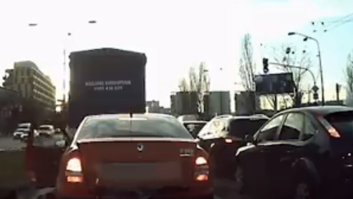 Antoine (vľavo) a jej obeť Brittney. 