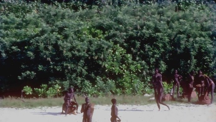 Chcel stretnúť domorodcov, priniesol im kolu. Američan mohol nevedomky vyhubiť celý kmeň