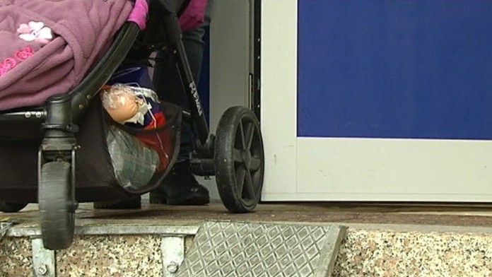 S kočíkom sa na poštu v Hlohovci nedostanete