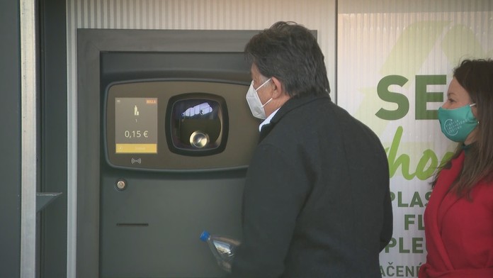 Minister Budaj informuje o zálohovaní jednorazových obalov