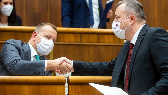 Predseda NR SR Boris Kollár a minister práce, sociálnych vecí a rodiny Milan Krajniak.