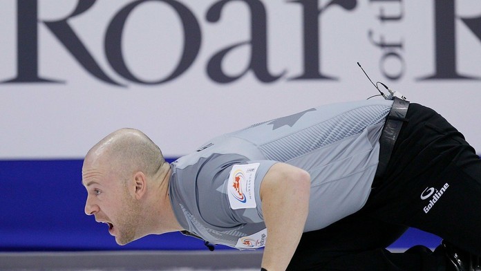 Kanadský curler Ryan Fry na archívnej snímke z roku 2013.