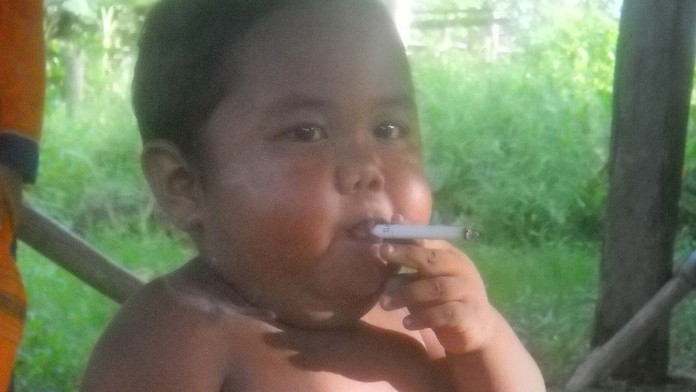 Ardimu dal prvú cigaretu vlastný otec. 