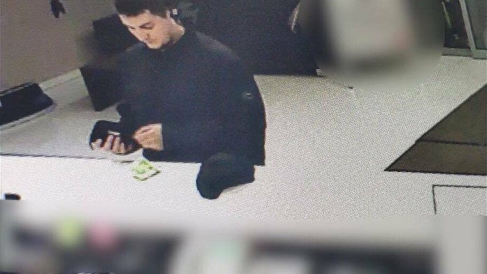 Hľadaný Peter Alberty, ktorý dobodal mladú ženu.