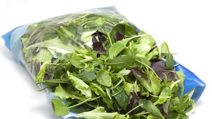 Kupujete si balený šalát? Riskujete svoje zdravie