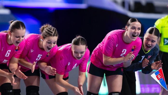 Historický úspech hádzanárok. Slovensko oslavuje titul majstra Európy do 17 rokov