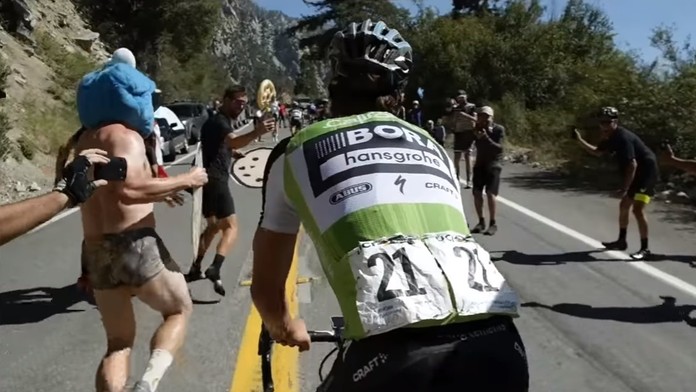 Peter Sagan predviedol počas 5. etapy na Okolo kalifornie svoj obľúbený trik.