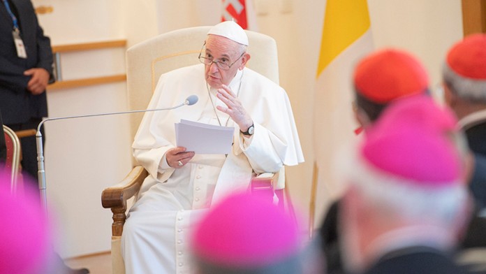 Pápež František na ekumenickom stretnutí na Apoštolskej nunciatúre v Bratislave.