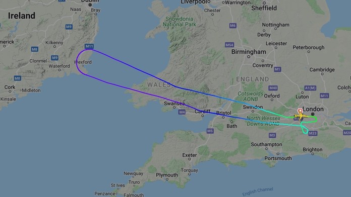Pasažieri letu do New Yorku zažili šok. Kopilot sa nad Írskom priznal, že ešte neurobil záverečnú skúšku