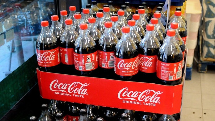Coca-Cola sťahuje z trhu 28 miliónov fliaš, dôvodom je ich nezvyčajný obsah